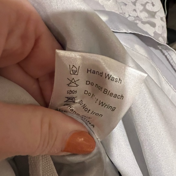 NWT Levory J formal dress with lace up back - Picture 8 of 9